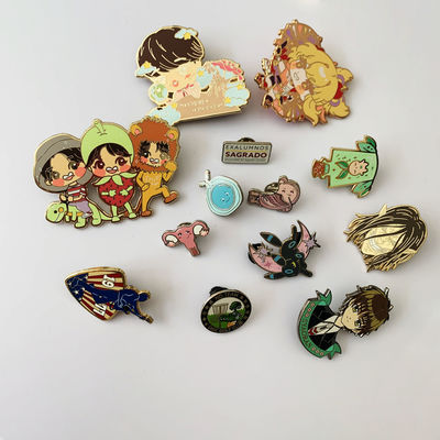 最高の工場 カスタム 高品質 動物ピン 可愛い天然ウサギ ハードエナメルピン