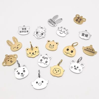 宣伝用 オーダーメイド ハード エナメル キーチェーン 金/銀塗装とサンドブラスト バックサイド