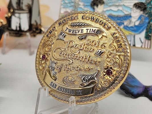 良い価格 亜鉛合金素材とカスタムロゴを使用した、パーソナライズされたスタイル向けの3.5インチサイズのカスタムベルトバックル オンライン