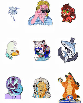 アニメ&アニメのための光り輝く仕上げのカスタムソフトエナメルピン - 個別メタルバッジ