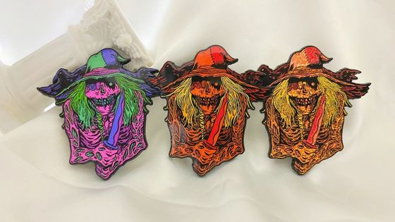 良い価格 オーダーメイド 亜鉛合金 ラペルピン 柔らかいエナメル 輝き 仕上げ 1.5mm-2mm 厚さ 飾り付け&記念品 オンライン