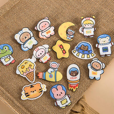 良い価格 Personalized Cute Clear Pin Customized Acrylic Pins Fridge Magnet Custom Anime Cartoon Epoxy Acrylic Badge Pins Keychain Charm オンライン