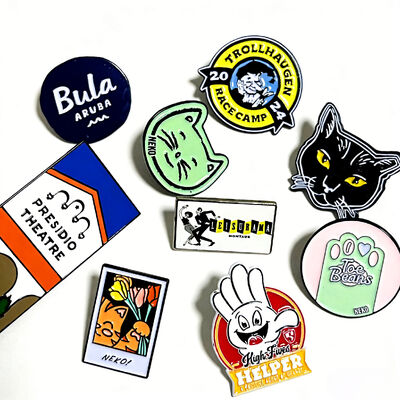 良い価格 ブローチバッジのための柔らかいまたはハード切断ロゴとカスタムアンティークゴールド塗装エナメルピンを取得 オンライン